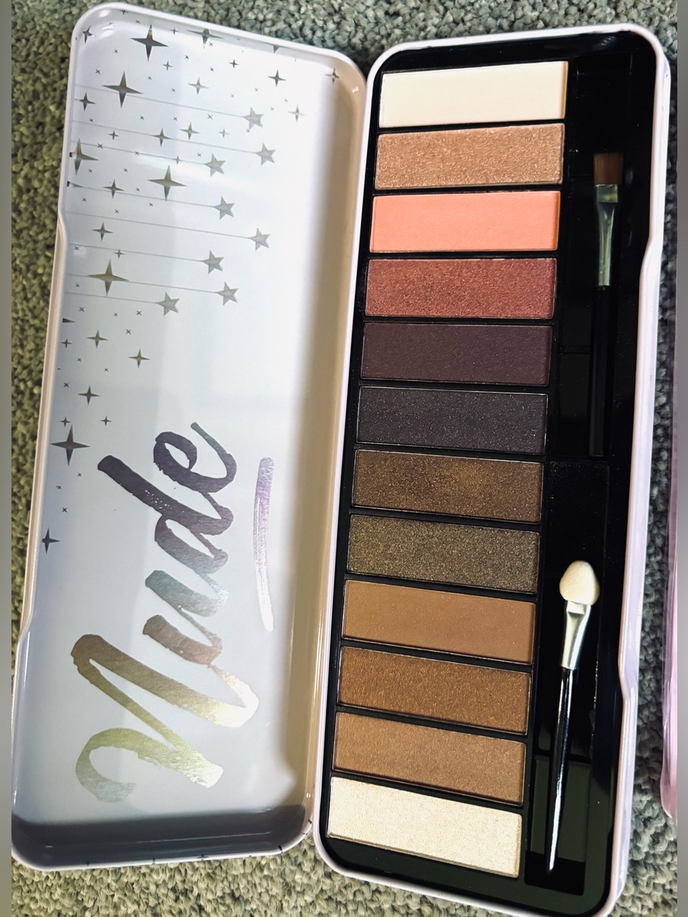 Makeup bundle - Picture 2 of 5